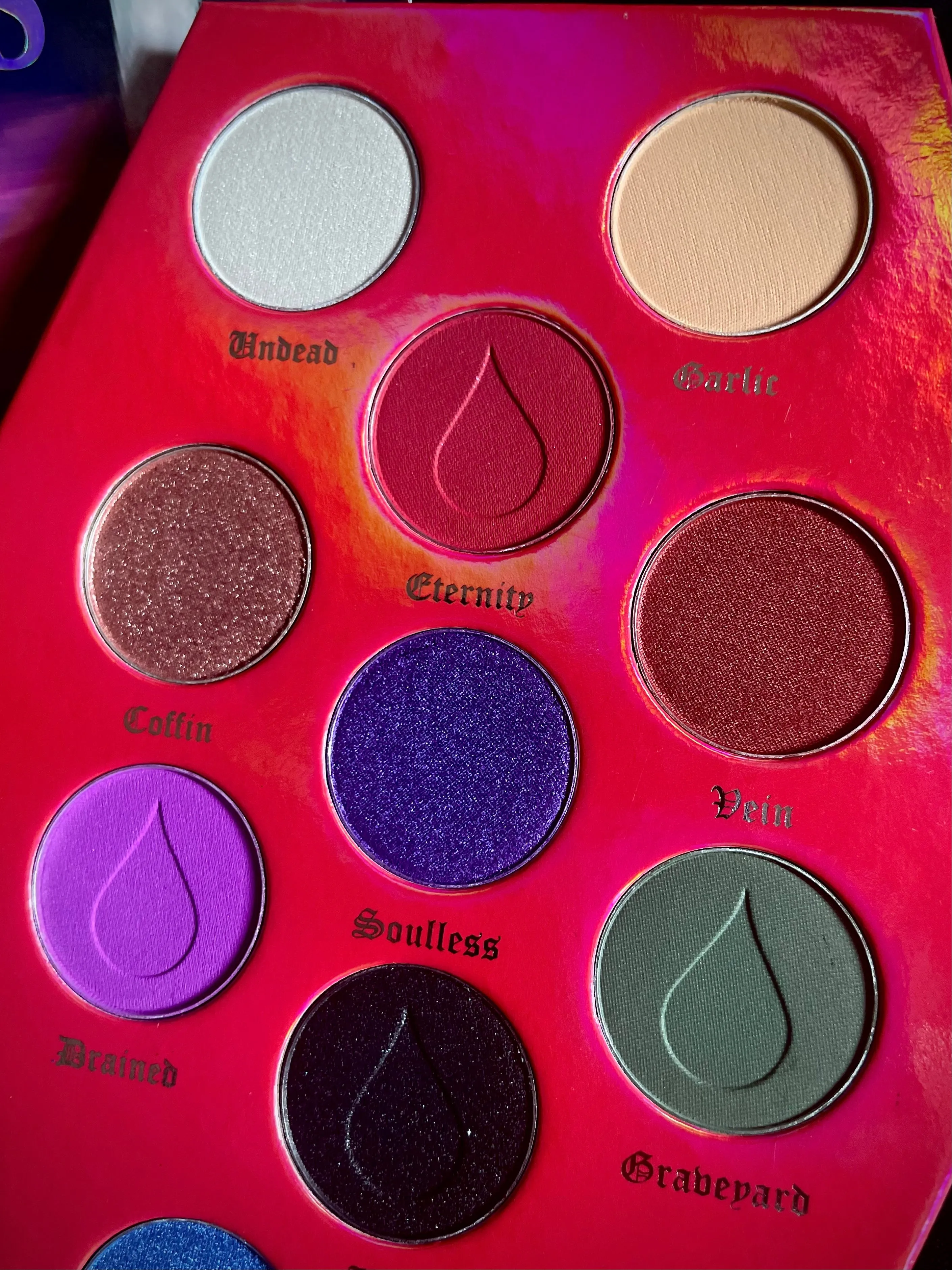 Curst Kosmetics BITES eyeshadow palette